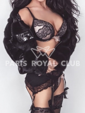 Luxury escort Paris Juliana, VIP brunette fashion model  Luxury escort Paris Juliana, VIP brunette fashion model